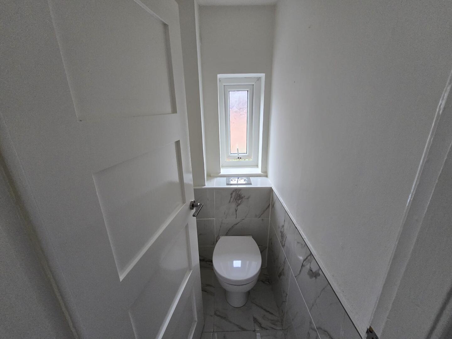 Mersey Bank Avenue, Manchester